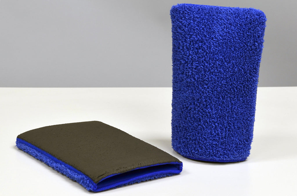 Two royal blue, Klaren clean fine grade microfiber wash mitt with an advanced synthetic clay bar surface.
